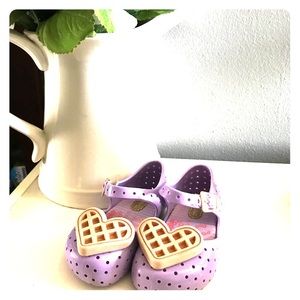 Mini Melissa’s Waffle heart toddler 6